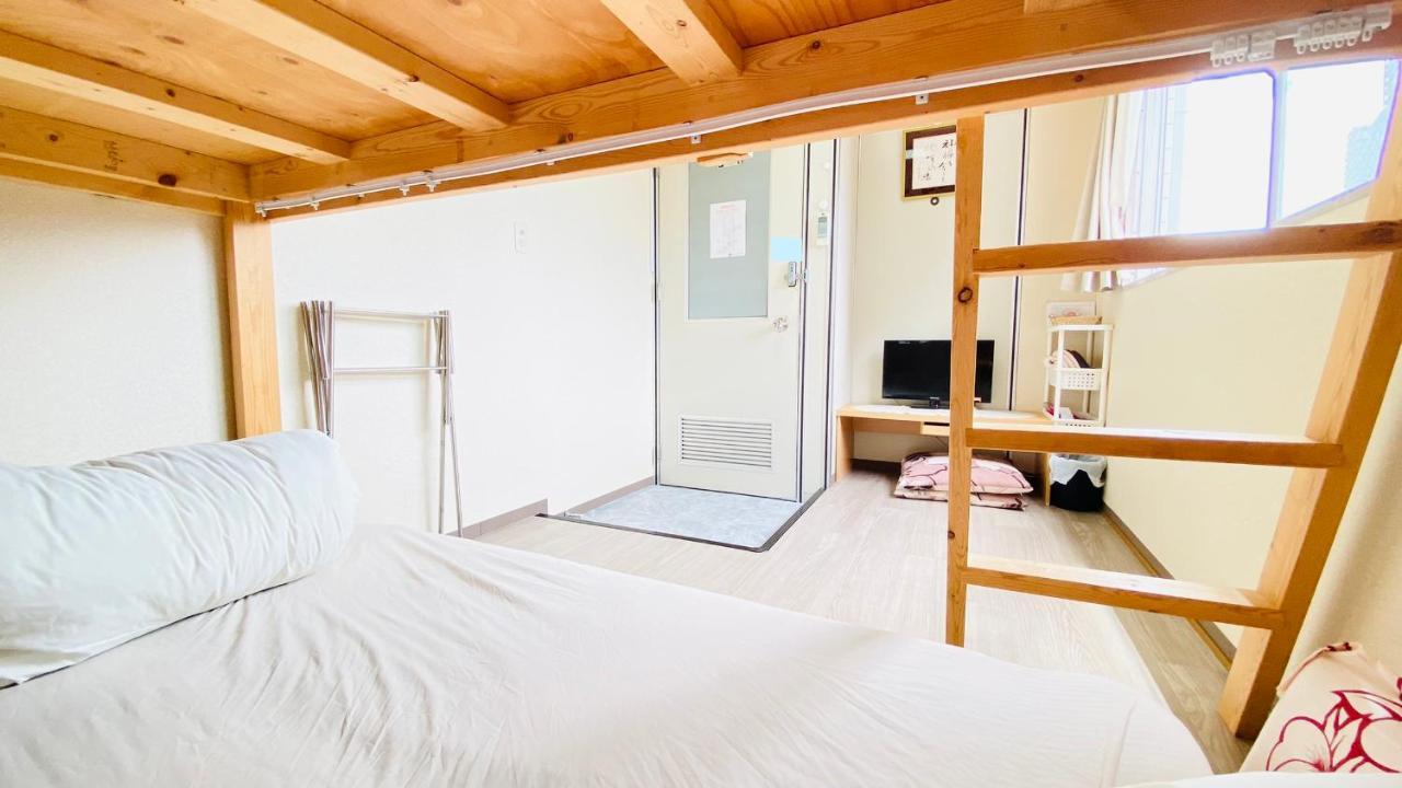Guest House B'S Fiveⅱ Osaka Buitenkant foto
