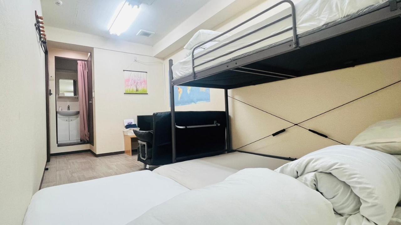 Guest House B'S Fiveⅱ Osaka Buitenkant foto