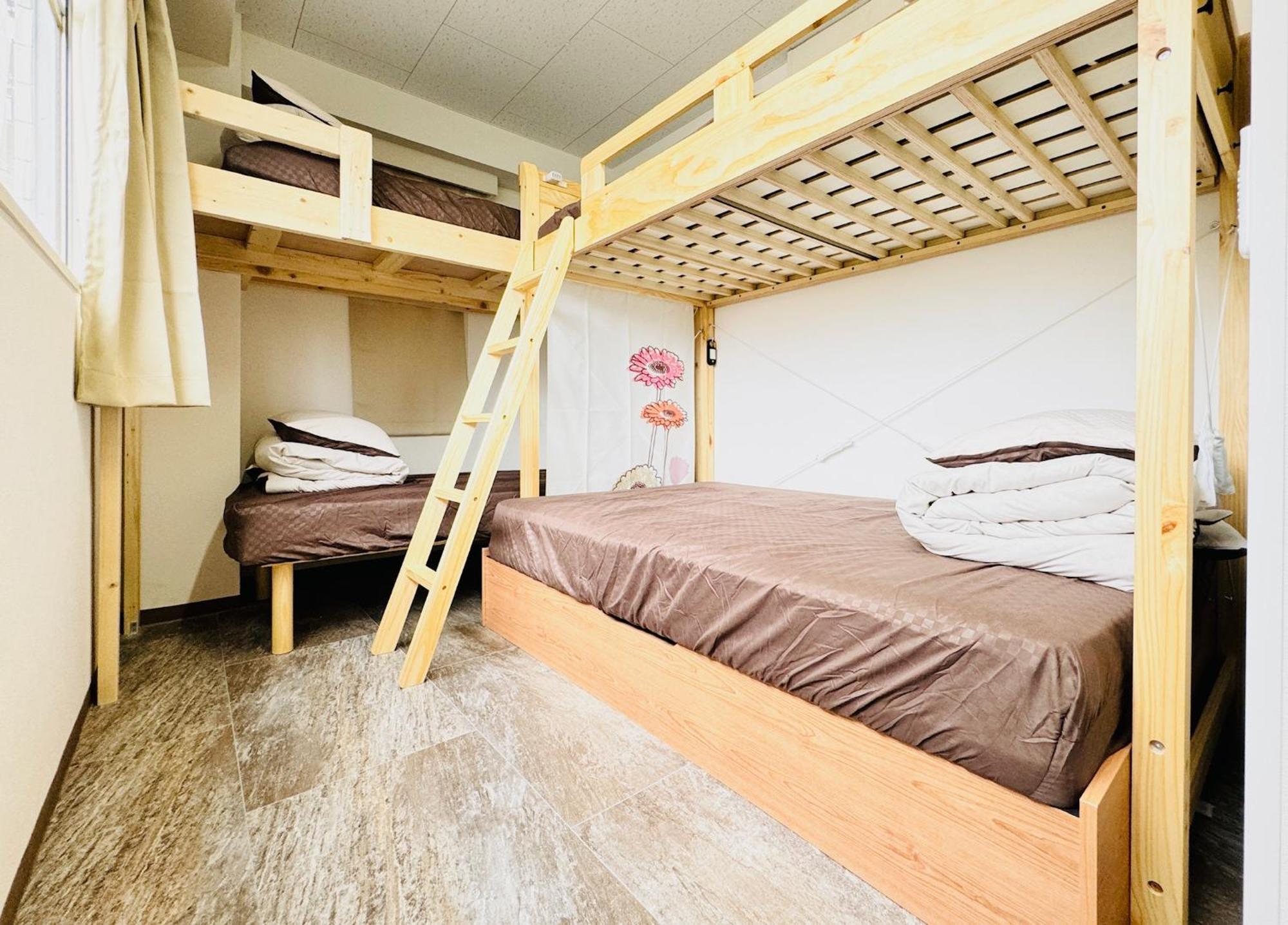 Guest House B'S Fiveⅱ Osaka Buitenkant foto